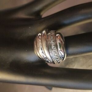 Sz 7.75 Diamond Simulant in Silver Color Ladies dinner ring.  EUC  NO HALLMARK